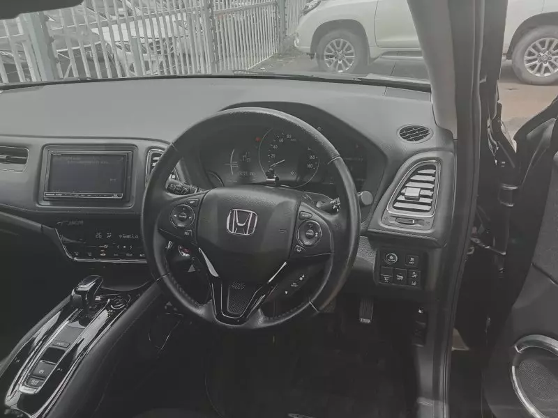 Honda Vezel Hybrid   - 2017