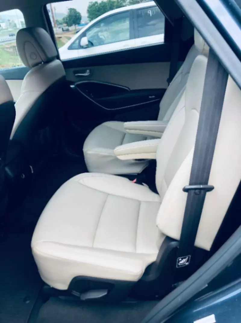 Hyundai Santa FE   - 2013