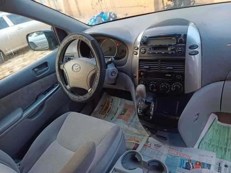 Toyota Sienna   - 2008