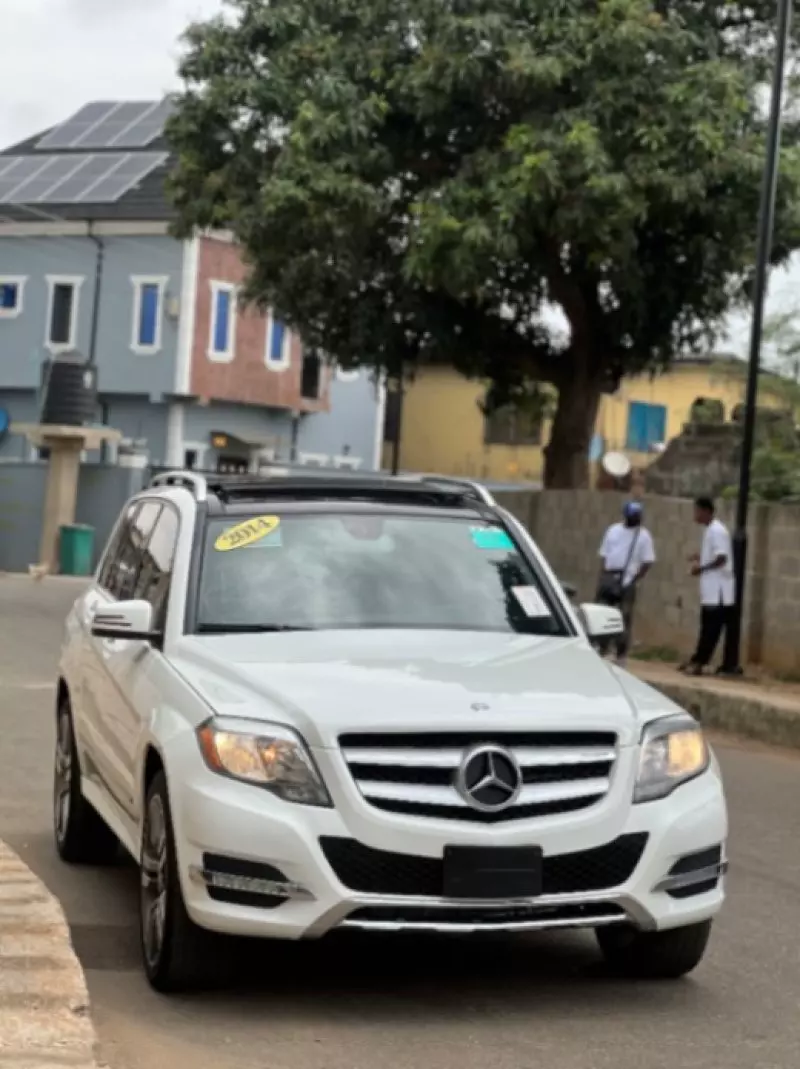 Mercedes-Benz GLK 350   - 2014