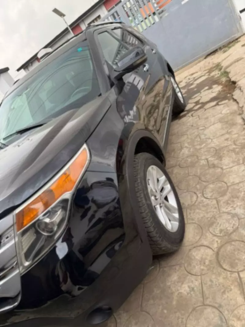 Ford Explorer   - 2012