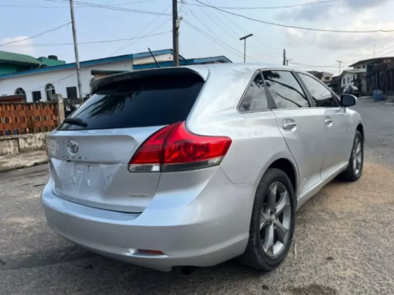 Toyota Venza   - 2010