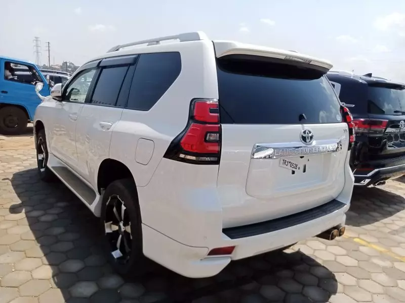 Toyota Landcruiser Prado   - 2018
