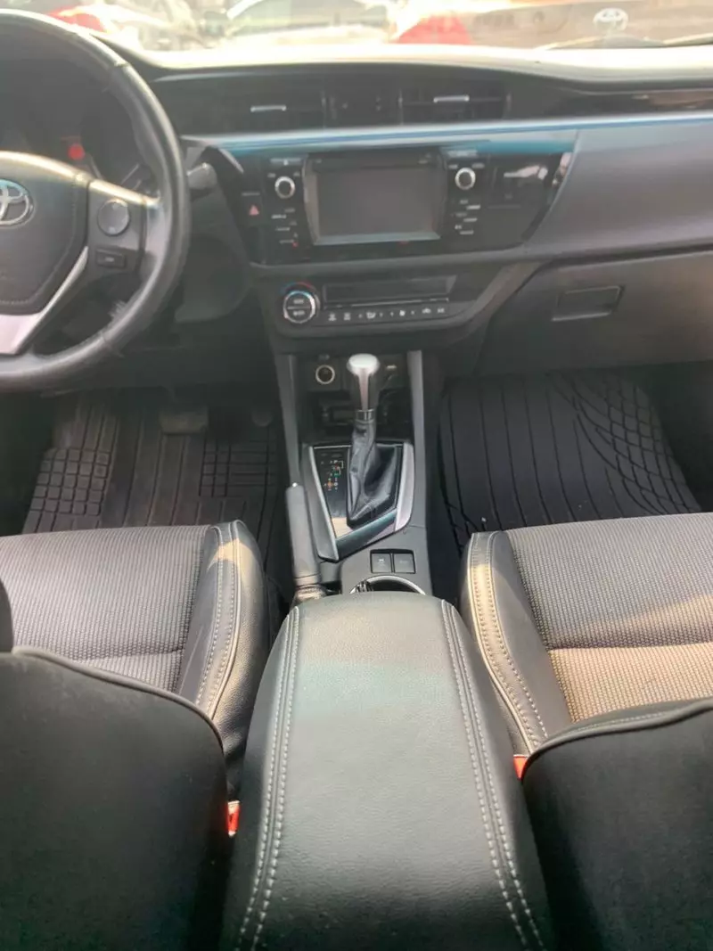 Toyota Corolla   - 2015