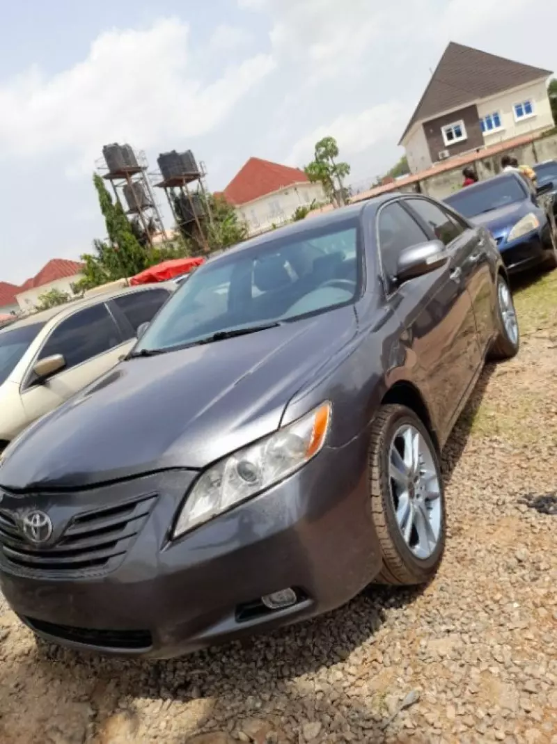 Toyota Camry   - 2007