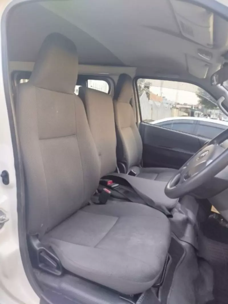 Toyota Hiace   - 2019