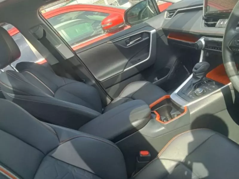 Toyota RAV4   - 2018