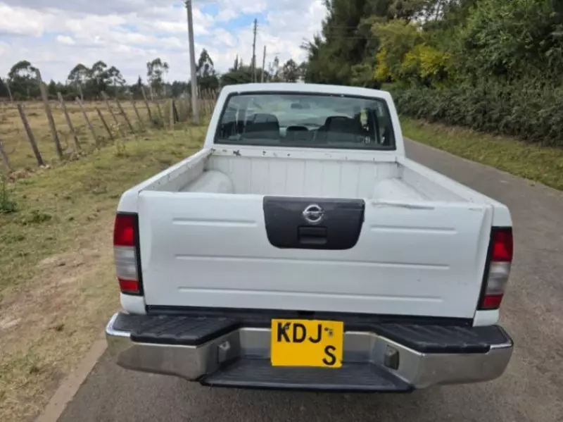 Nissan Sunny   - 2011