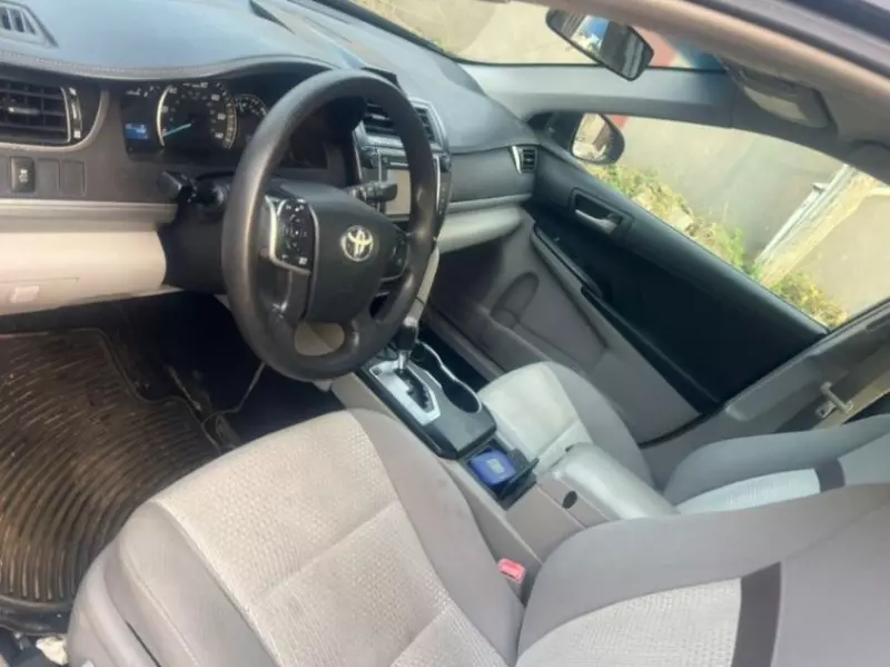 Toyota Camry   - 2012