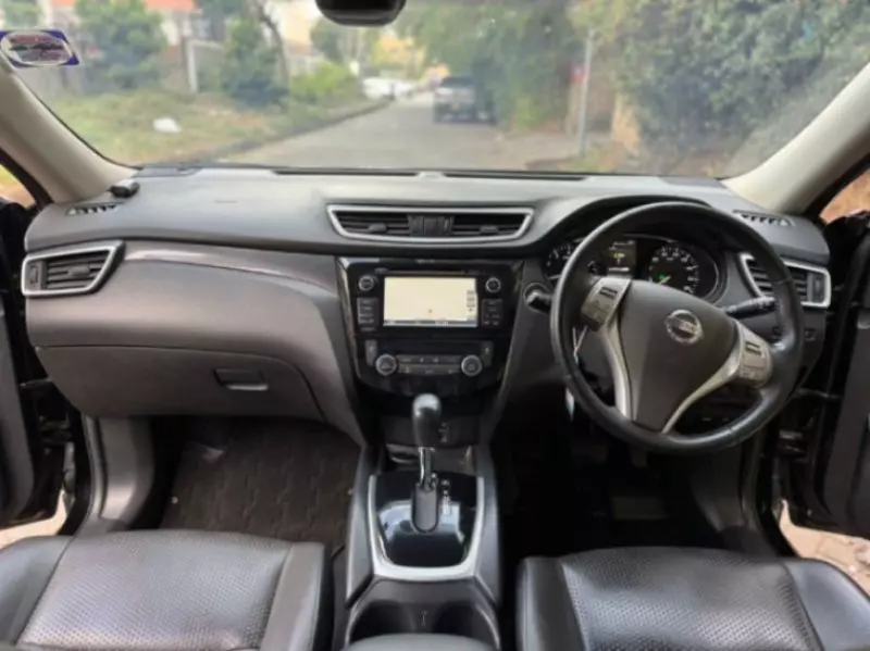 Nissan X-Trail   - 2016