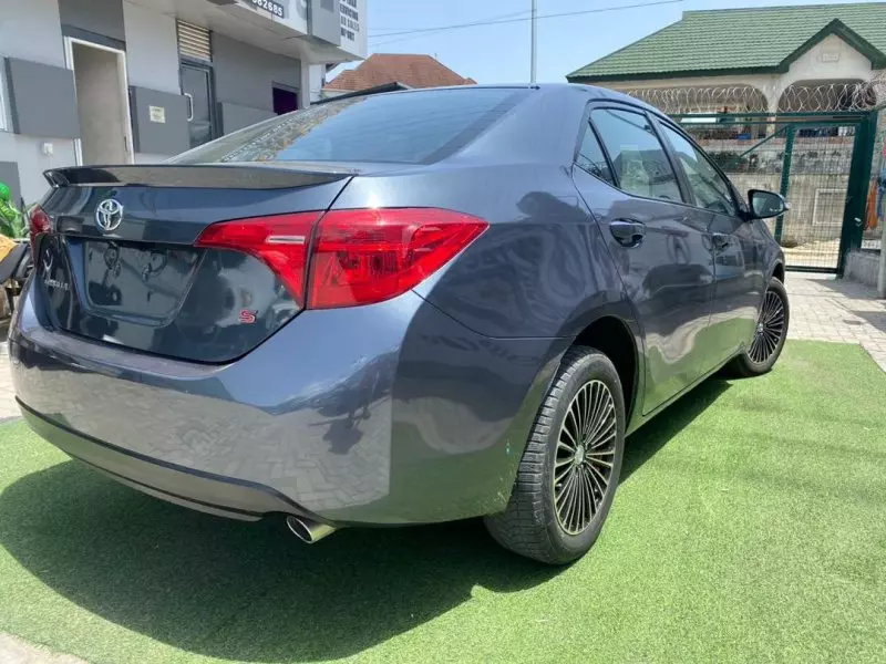 Toyota corolla   - 2015