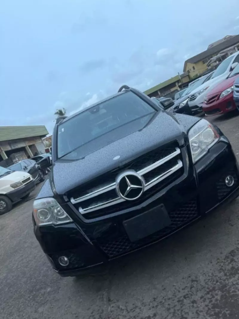 Mercedes-Benz GLK 350   - 2012