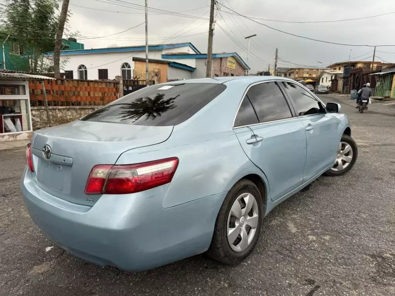 Toyota Camry   - 2007