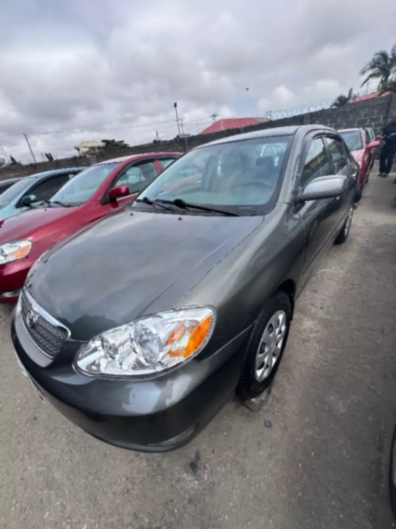 Toyota Corolla   - 2013