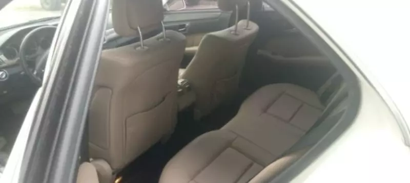 Mercedes-Benz E-Class   - 2010