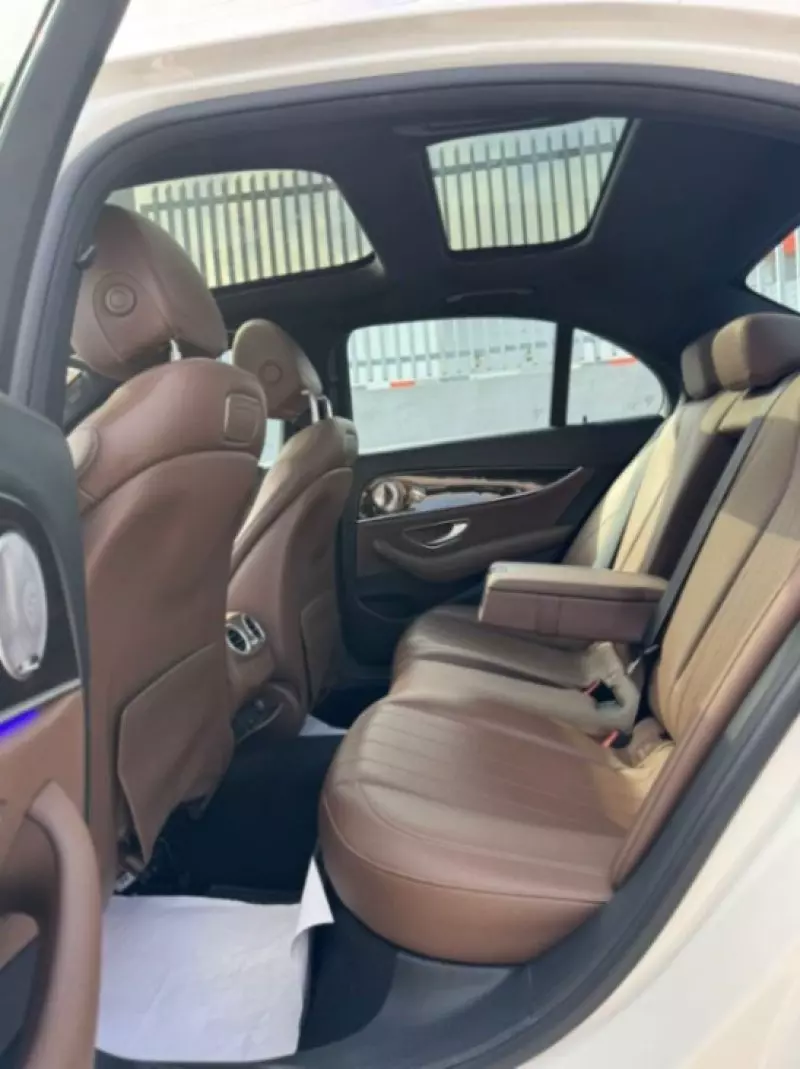 Mercedes-Benz E 300   - 2019