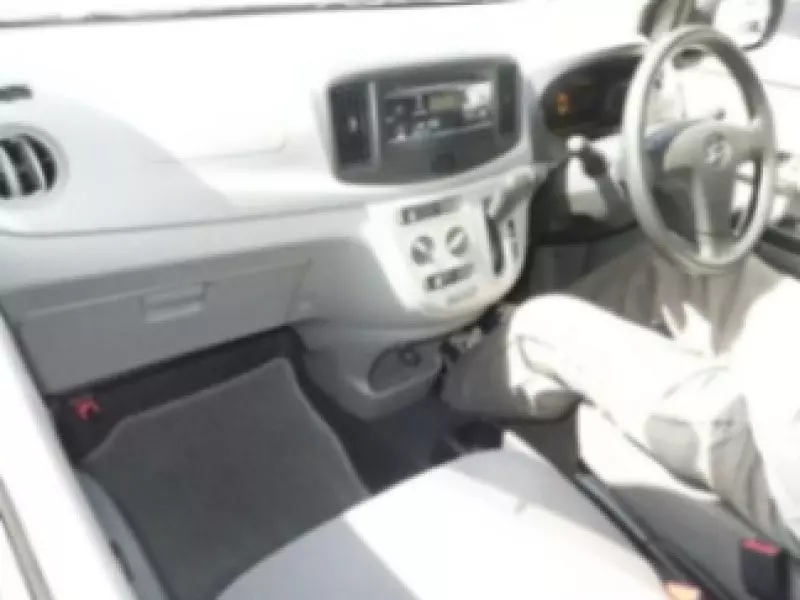 Daihatsu Mira    - 2016