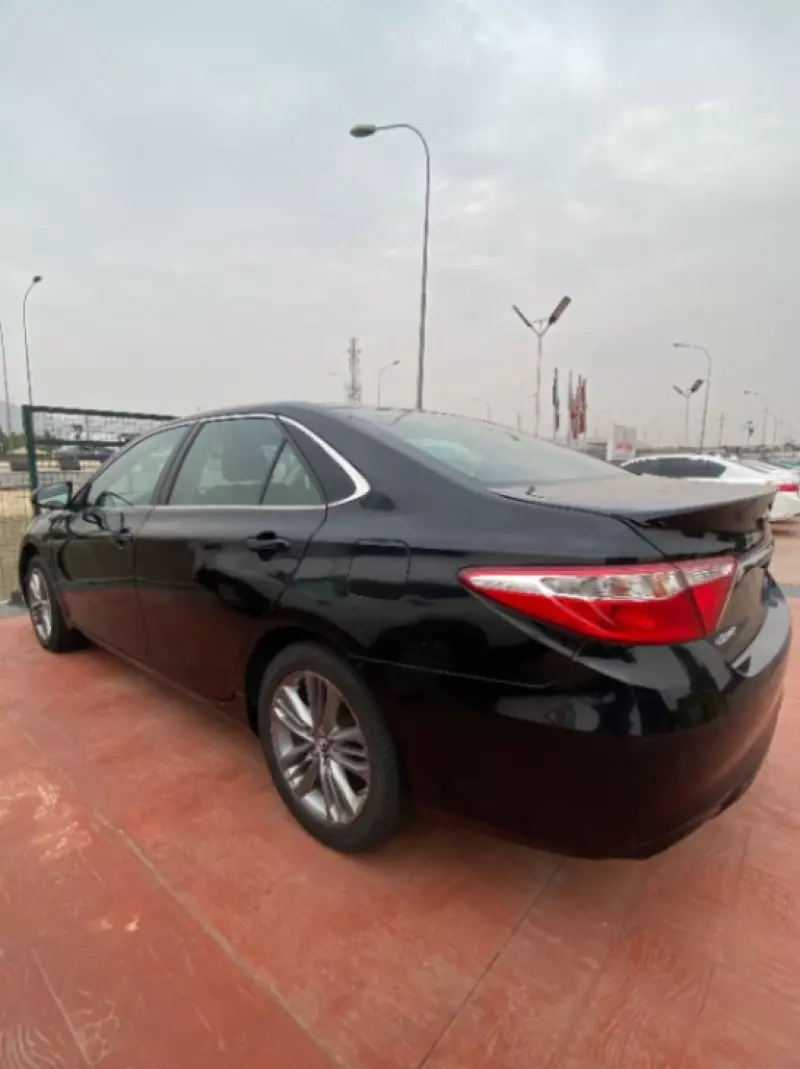 Toyota Camry - 2015