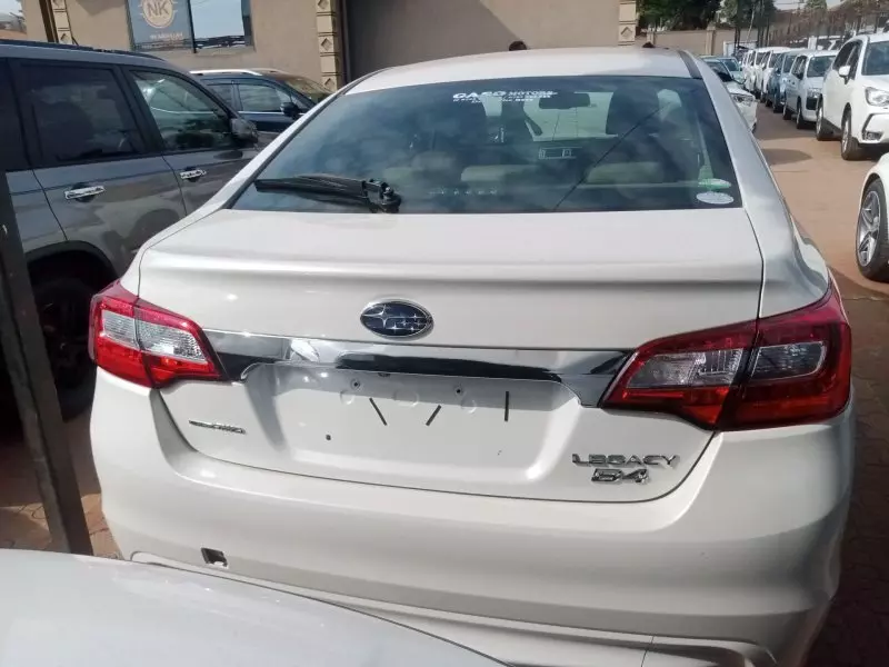 Subaru Legacy B4   - 2015