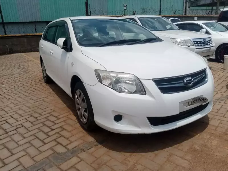 Toyota Fielder    - 2012