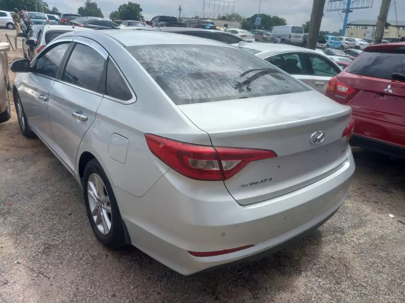 Hyundai Sonata   - 2017