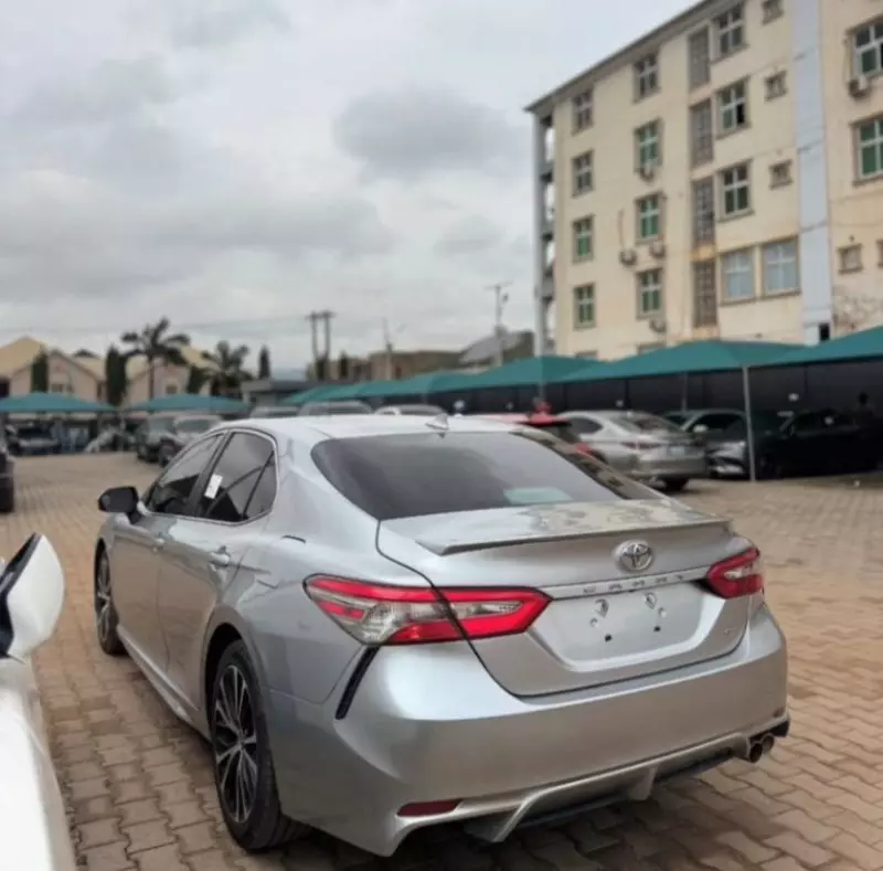 Toyota Camry   - 2019