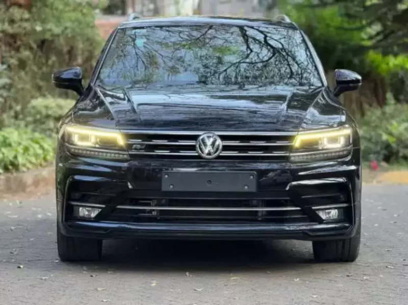 Volkswagen Tiguan   - 2019