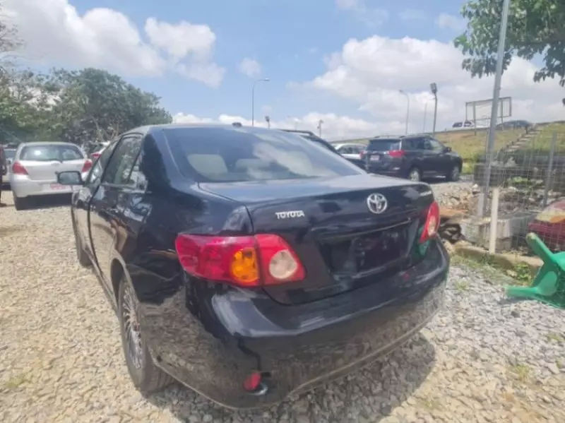 Toyota Corolla   - 2013