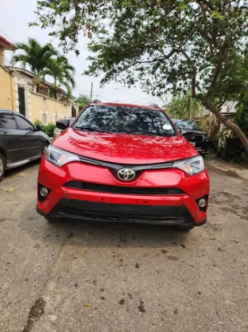 Toyota RAV 4   - 2017
