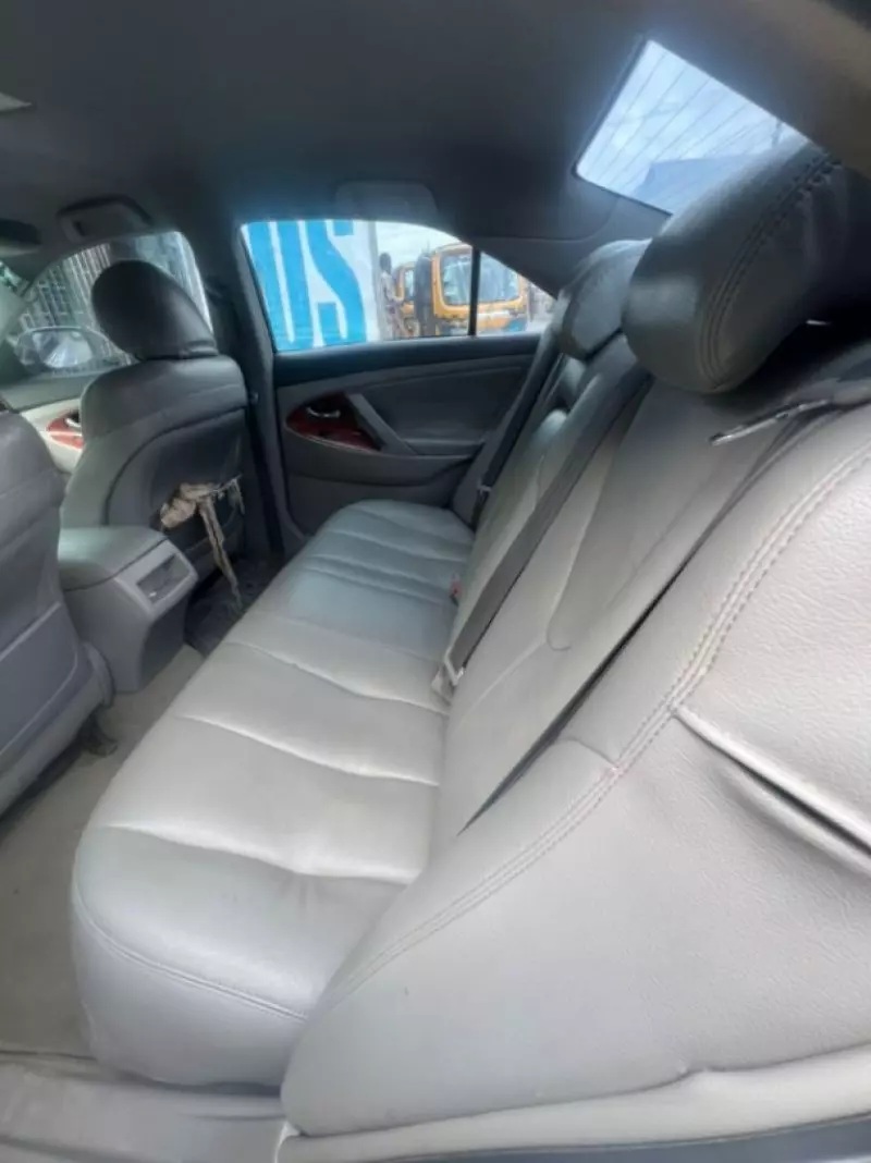 Toyota Camry   - 2007