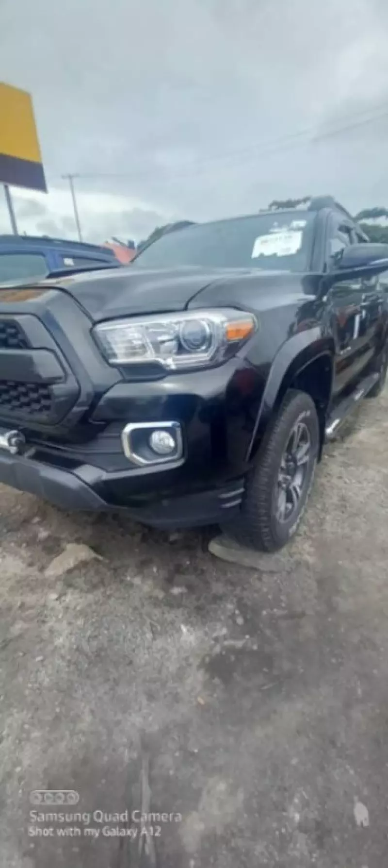 Toyota Tacoma   - 2017