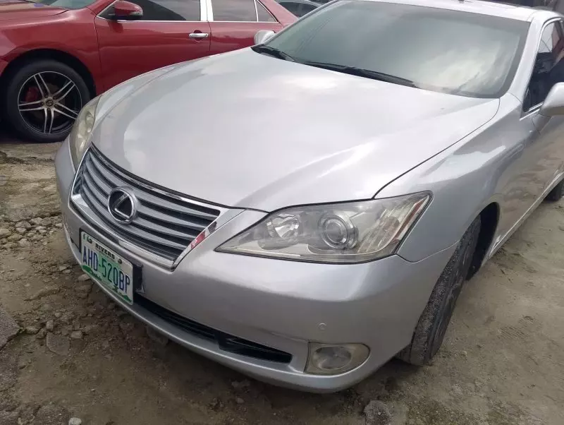 Lexus ES 350   - 2011