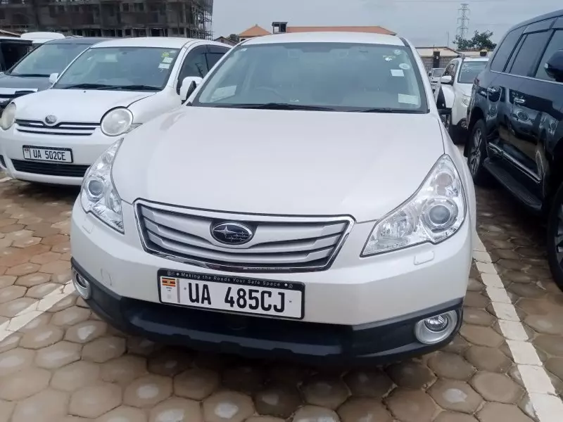 Subaru Outback   - 2010