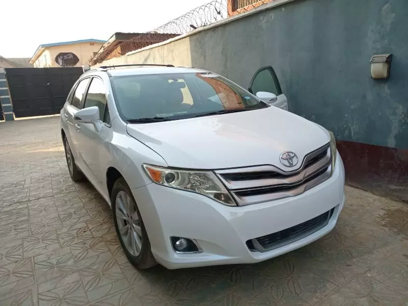 Toyota Venza   - 2013