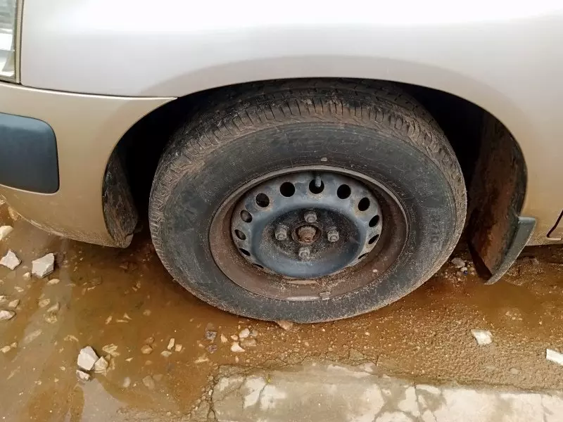 Toyota Succeed    - 2012