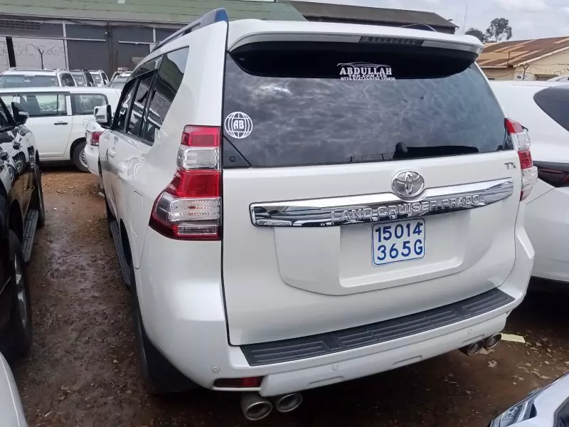 Toyota Landcruiser Prado   - 2015