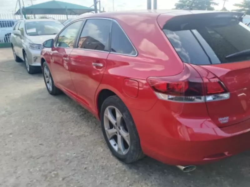 Toyota Venza   - 2014