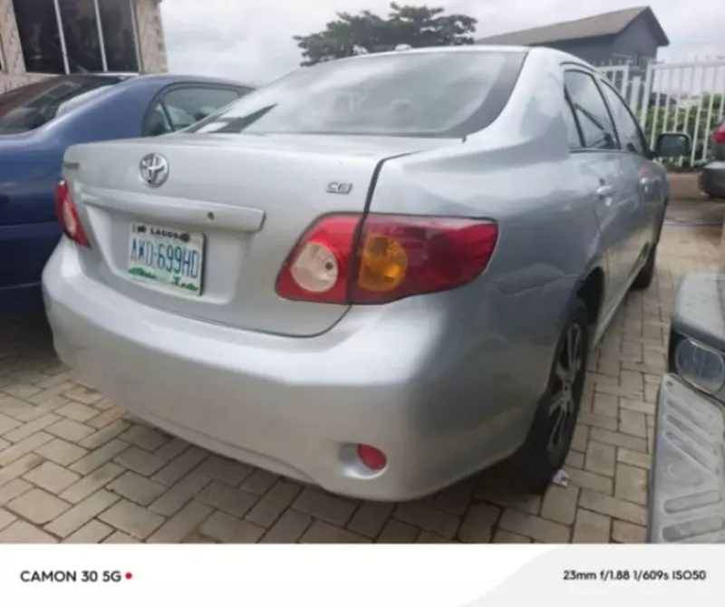 Toyota Corolla   - 2010