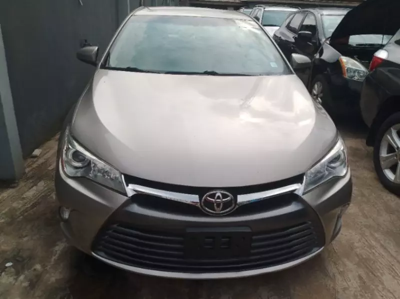 Toyota Camry   - 2016