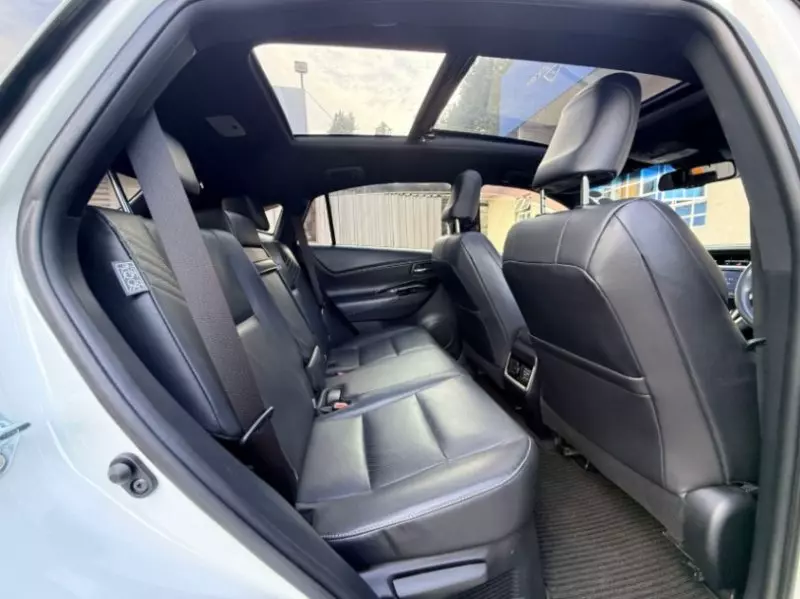 Toyota Harrier   - 2019