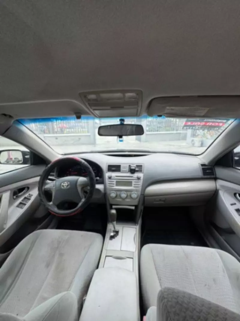 Toyota Camry   - 2011