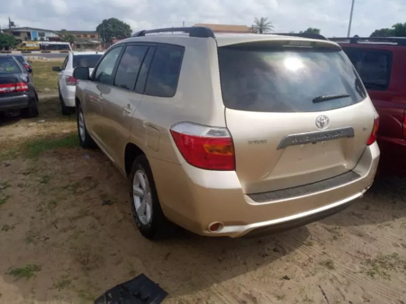 Toyota Highlander   - 2009