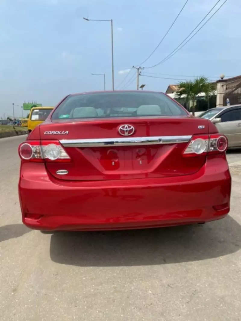 Toyota Corolla   - 2013