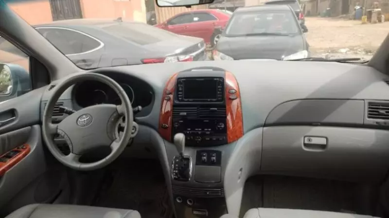 Toyota Sienna - 2008