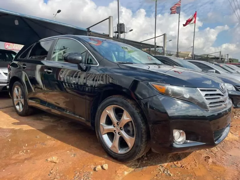 Toyota Venza   - 2011