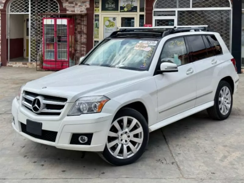 Mercedes-Benz GLK 350   - 2010