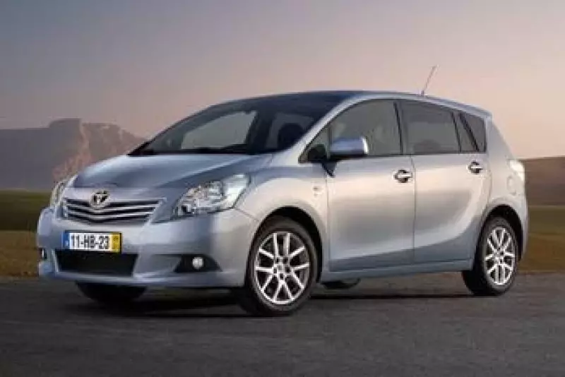 Toyota Corolla Cross   - 2025