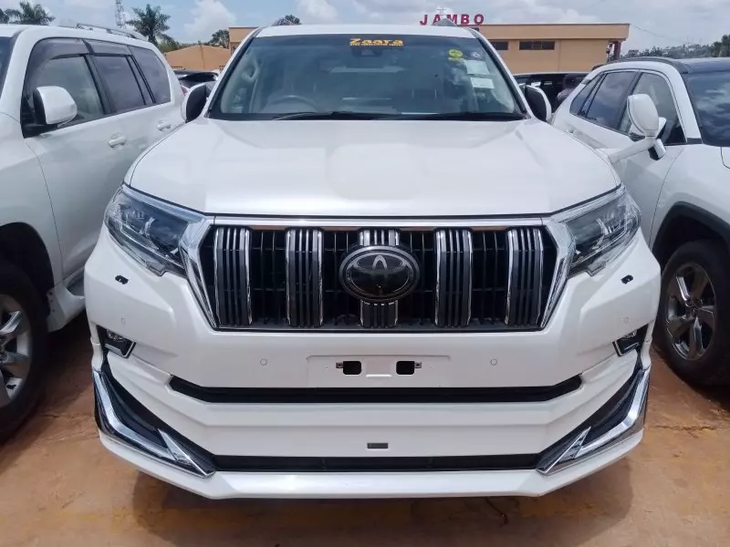 Toyota Landcruiser Prado   - 2017