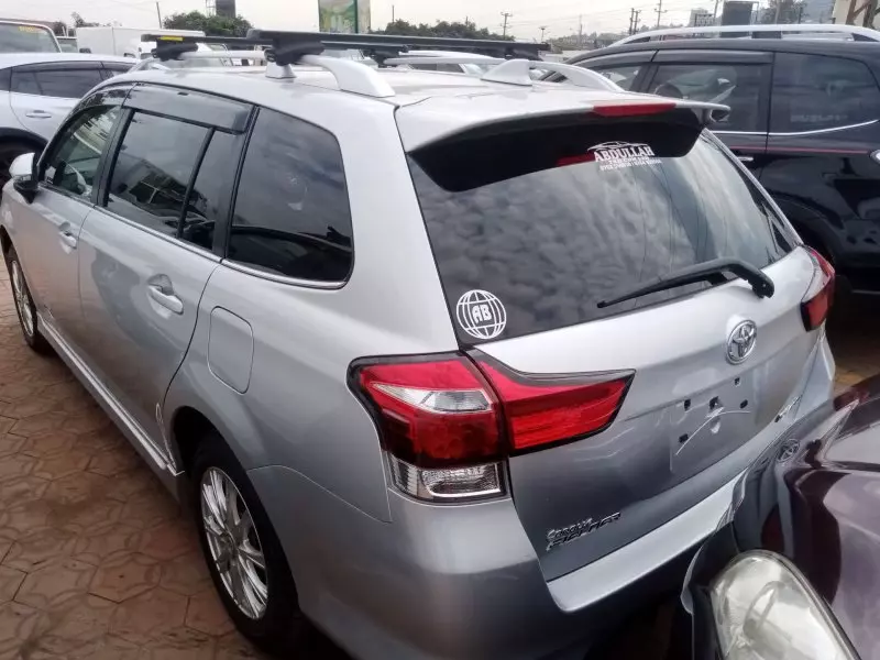 Toyota Fielder    - 2015