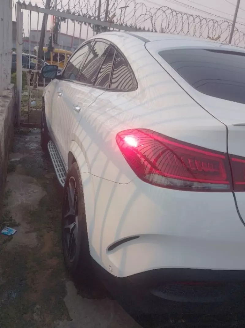 Mercedes-Benz GLE-Class   - 2021